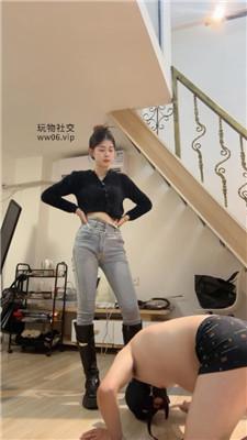 UUs揪耳朵掐乳/长靴跳踩/闻舔白袜/喂口水 bf47952