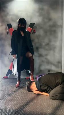 伊晨SM监狱主题-重刑暴虐三奴才 bf47950