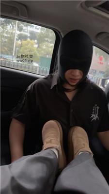 素人挖掘机学生S-手捂窒息/白袜脚捂脸狂吸 JS241207-12