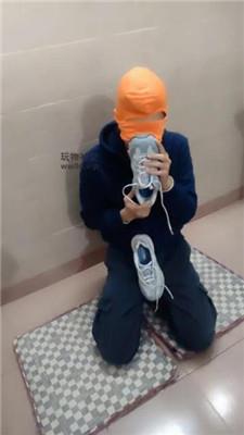 【爱秀套图】【奇了怪了】踢裆胯下羞辱/闻舔运动鞋白袜bf47888