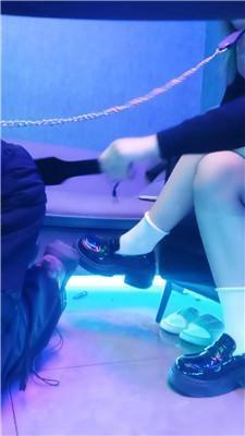 【爱秀套图】【烂烂】KTV舔闻皮鞋白袜/拴狗链手铐绑JS241206-37