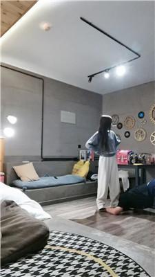 沐沐妖麦昆鞋暴力踢踹虐打 bf47869