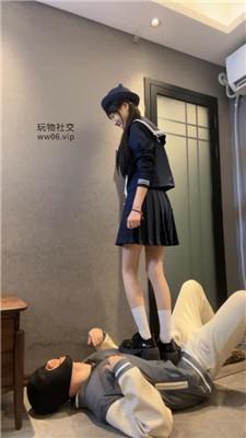 狗哥可爱水手服虐-皮鞋白袜脚跳踩 bf47887