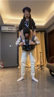 狗哥可爱水手服虐-皮鞋白袜脚跳踩 bf47887