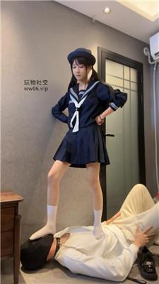 狗哥可爱水手服虐-皮鞋白袜脚跳踩 bf47887