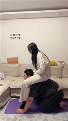 埋汰黑棉袜脚踩虐狗继父 JS241216-16