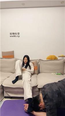 埋汰黑棉袜脚踩虐狗继父 JS241216-16