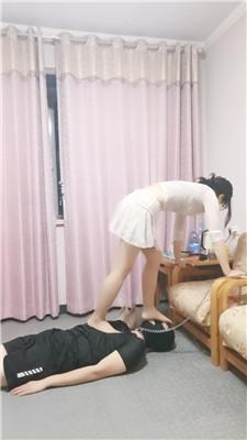 珍惜女王转胯遛狗/口塞/喂口水/脚喂食 bf48322