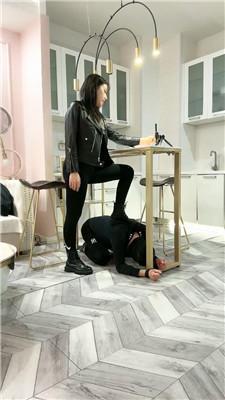 乔伊捆绑桌底-短靴踩踏/强制闻白袜双视角版 bf48313