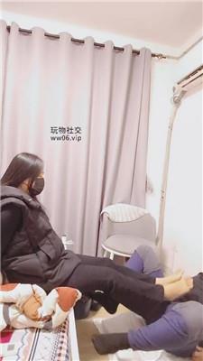 上海汤圆原味白袜脚蹂躏继父奴    241215-6