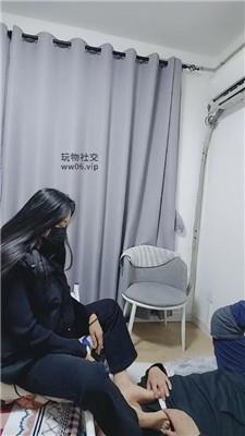 上海汤圆原味白袜脚蹂躏继父奴    241215-6