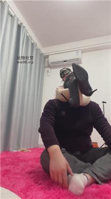 姗姗鞭打耳光虐乳肉丝高跟踩踏    241213-8