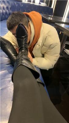 【爱秀套图】【孤傲祖宗】KTV-全体重踩踏/舔脏长靴裸足狂舔bf48222