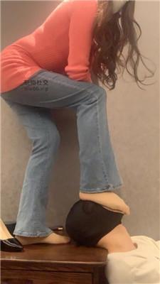 宝娜牛仔裤坐脸窒息/踢裆顶裆/高跟肉丝踩 bf48233