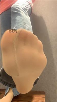 宝娜牛仔裤坐脸窒息/踢裆顶裆/高跟肉丝踩 bf48233