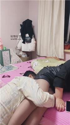 【爱秀套图】【蜜桃琪主】寂寞少妇的脚下奴241213-9