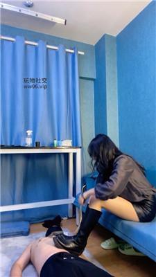 小雨大人卷发女神S-黑棉袜气味辱/耳光/鞭打长靴踩虐 JS241214-6