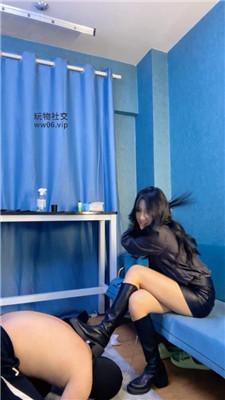 小雨大人卷发女神S-黑棉袜气味辱/耳光/鞭打长靴踩虐 JS241214-6