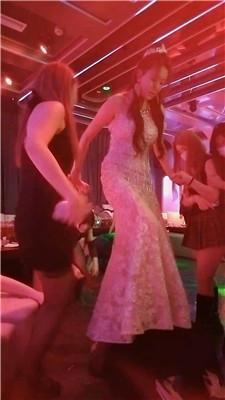 琴月多主KTV聚会群调双视角版 bf48202