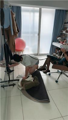 苒溪牵着狗链强迫做家务 JS241213-31