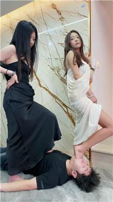 麋鹿银儿双S-全网超强深喉/脚耳光踩踏/骑马驯化 JS241213-35