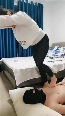 紫苏白袜脚裸足踩奴隶 JS241213-42