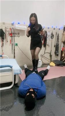 蓝汐长靴黑丝踩踏/鞭打/踢裆骑马 bf48141