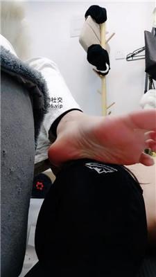 玥野兔近距离-清理脏鞋底/闻舔白棉袜 bf48136