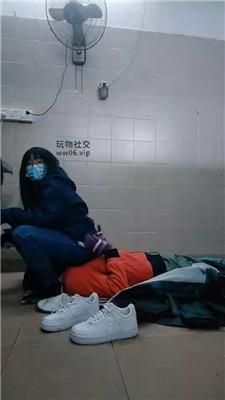 奇了怪了运动鞋棉袜踩虐地毯奴 JS241222-6