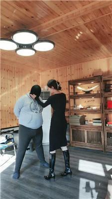 沅芷大人皮靴踢裆280斤狗双视角 bf48537