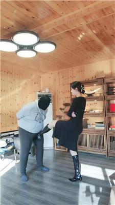 沅芷大人皮靴踢裆280斤狗双视角 bf48537