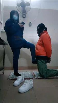 奇了怪了哥哥喜欢超脏运动鞋棉袜 JS241222-16