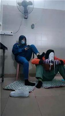 奇了怪了哥哥喜欢超脏运动鞋棉袜 JS241222-16