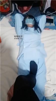 伪娘和人妻喜欢酸臭黑丝脚的变装奴 JS241222-13