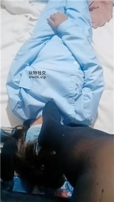 伪娘和人妻喜欢酸臭黑丝脚的变装奴 JS241222-13