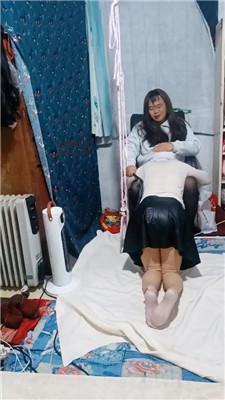 伪娘和人妻黑丝玩虐蓬头垢面的骚奴 JS241221-9