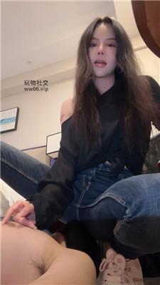 亚兮粉鞋白袜诱惑/掐乳/牛仔裤坐脸 bf48508