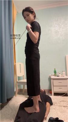 小凤梨旗袍女神S-踩踏藤条虐打 bf48480