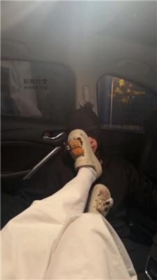 素人挖掘机拖鞋白袜素人女神车内调 JS241220-10