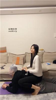 【爱秀套图】【埋汰】瑜伽裤女神教训健身教练bf48477