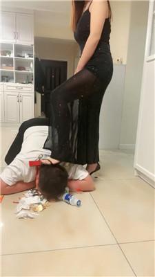 语阳清理YSL高跟/垃圾桶套头/吃厕纸圣水泡面 JS241220-11