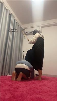 阿霞刑具重度鞭打/驯化狗爬 JS241217-2