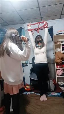 伪娘和人妻吊绑重度虐打邋里邋遢的狗 JS241217-1