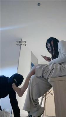 【爱秀套图】【2024】素人S-掐脖窒息/肉丝脚狂舔bf48367