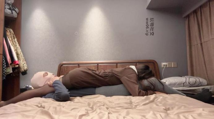 猴歌黑丝脚捂脸窒息/美腿绞杀 bf48376