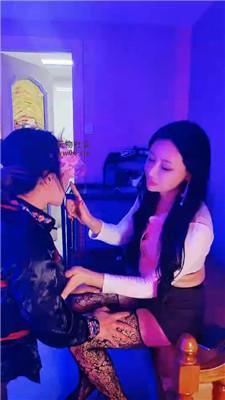 爱慧慧跪舔高跟黑丝/五花大绑 bf48341