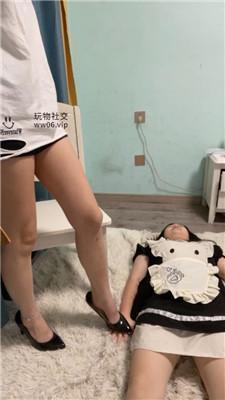 白兔高跟美腿踩小三狗 bf48365