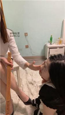 白兔高跟美腿踩小三狗 bf48365