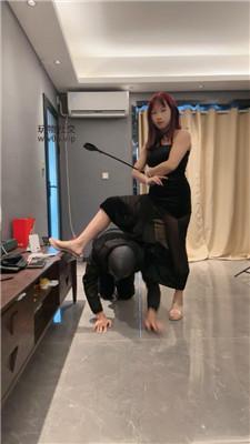 猴歌抽耳光/舔闻高跟凉鞋/坐脸窒息鞭打 bf48361