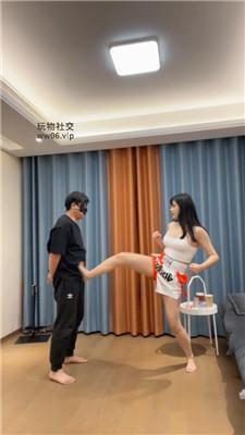 松紫散打女神把教练当靶子 bf48348